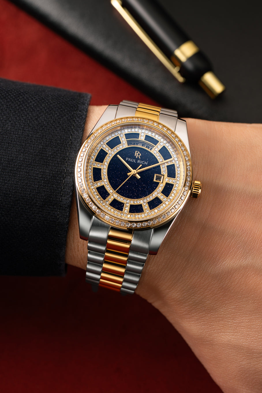 Crown Legacy Silver Gold - Aventurine Blue - On Wrist Crown Legacy Silver Gold - Aventurine Blue - On Wrist